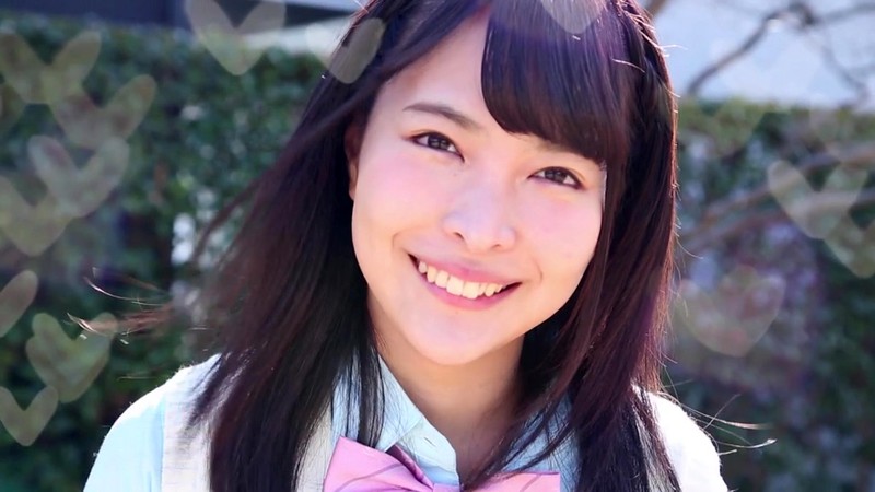 生田みなみの制服コスプレ