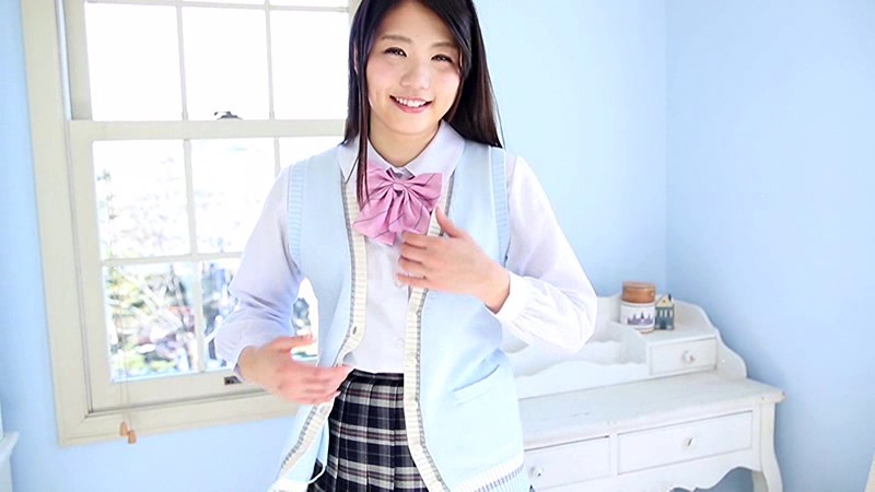 綾野まやの制服コスプレ