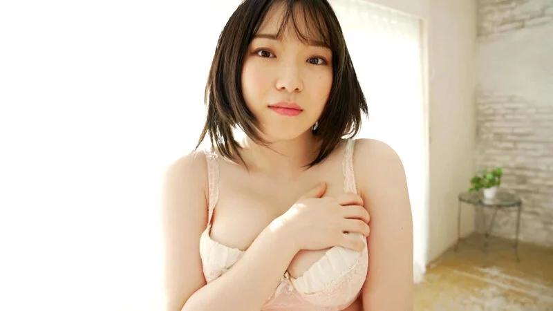 白昼まひるの乳首透けマイクロビキニ巨乳