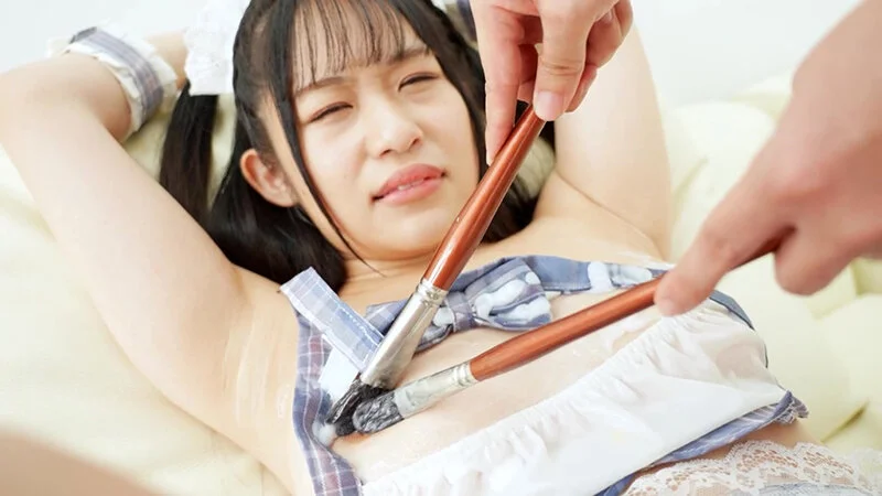 あいみのメイドコスプレ乳首マッサージ